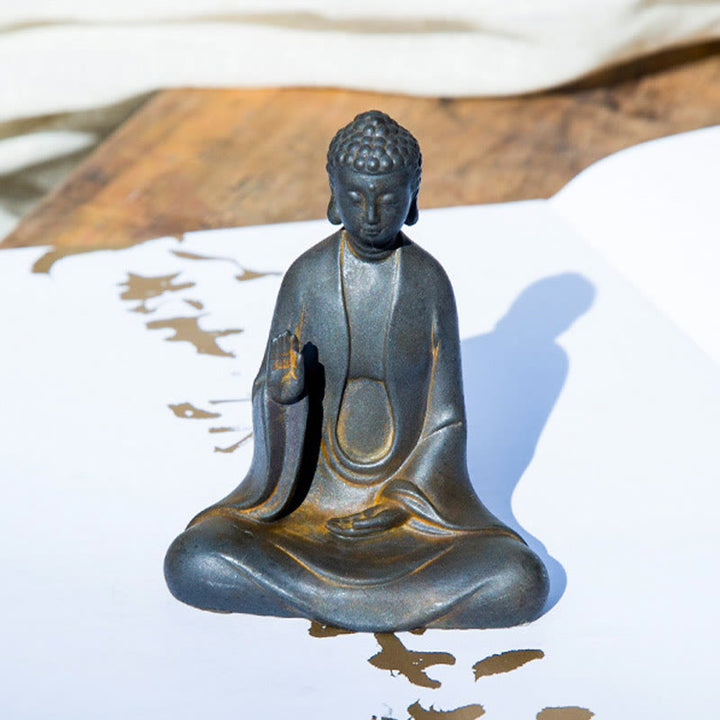 Buddha Stones Meditazione fatta a mano Buddha Sakyamuni Polvere di ferro Ruggine Statua in resina Decorazione