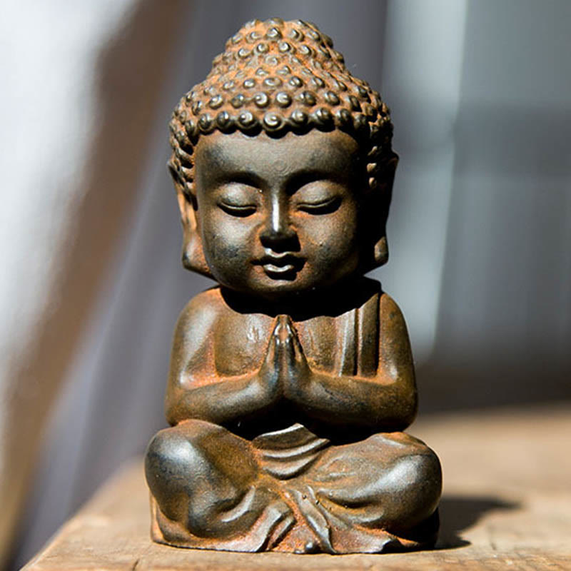 Buddha Stones fatte a mano Piccolo Buddha Sakyamuni in polvere di ferro Statua in resina fusa ruggine Decorazione