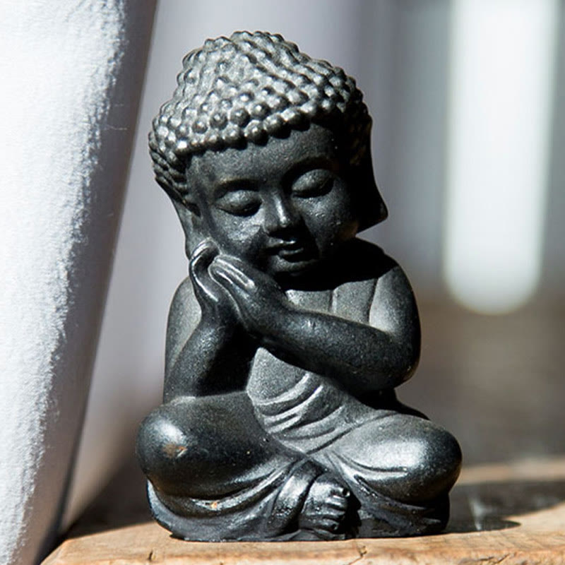 Buddha Stones fatte a mano Piccolo Buddha Sakyamuni in polvere di ferro Statua in resina fusa ruggine Decorazione