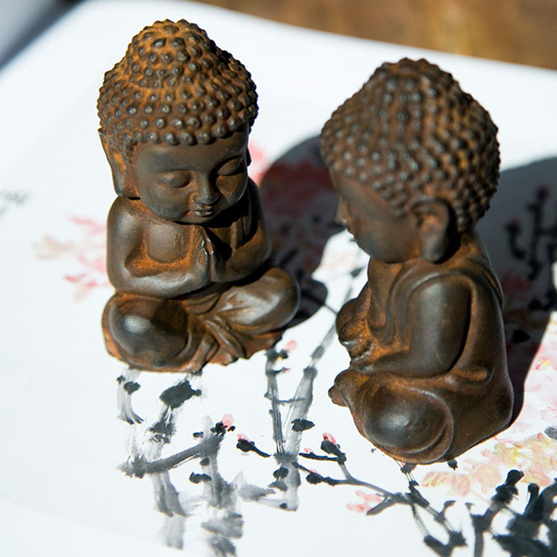 Buddha Stones fatte a mano Piccolo Buddha Sakyamuni in polvere di ferro Statua in resina fusa ruggine Decorazione