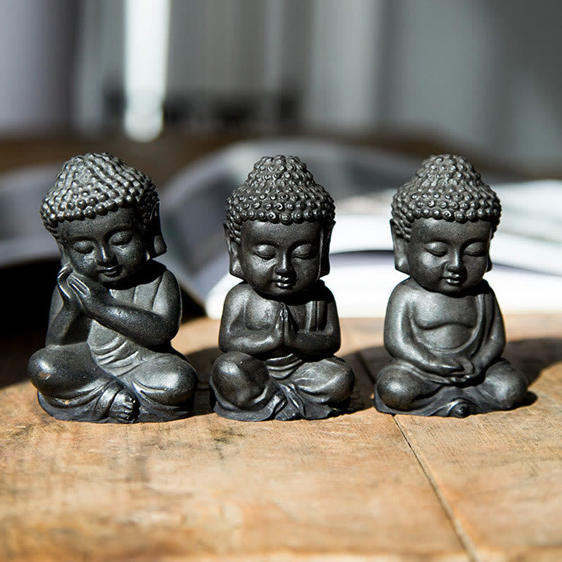 Buddha Stones fatte a mano Piccolo Buddha Sakyamuni in polvere di ferro Statua in resina fusa ruggine Decorazione