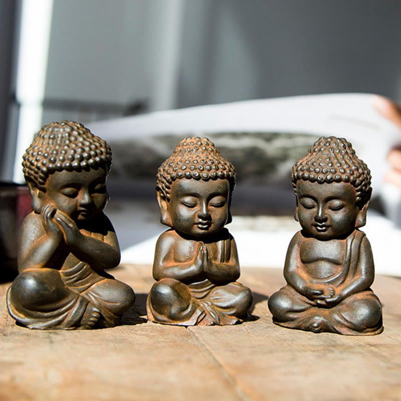 Buddha Stones fatte a mano Piccolo Buddha Sakyamuni in polvere di ferro Statua in resina fusa ruggine Decorazione
