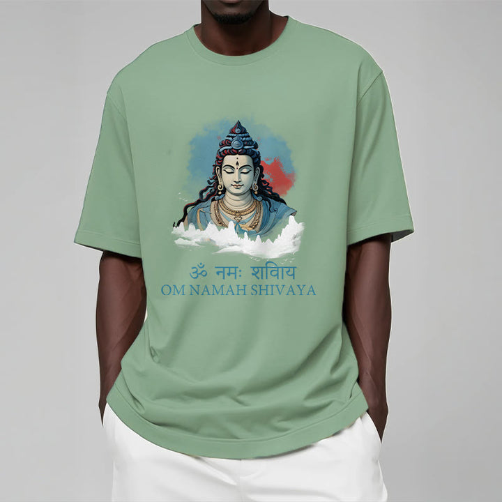 T-shirt con t-shirt con nuvole colorate in sanscrito Buddha Stones OM NAMAH SHIVAYA