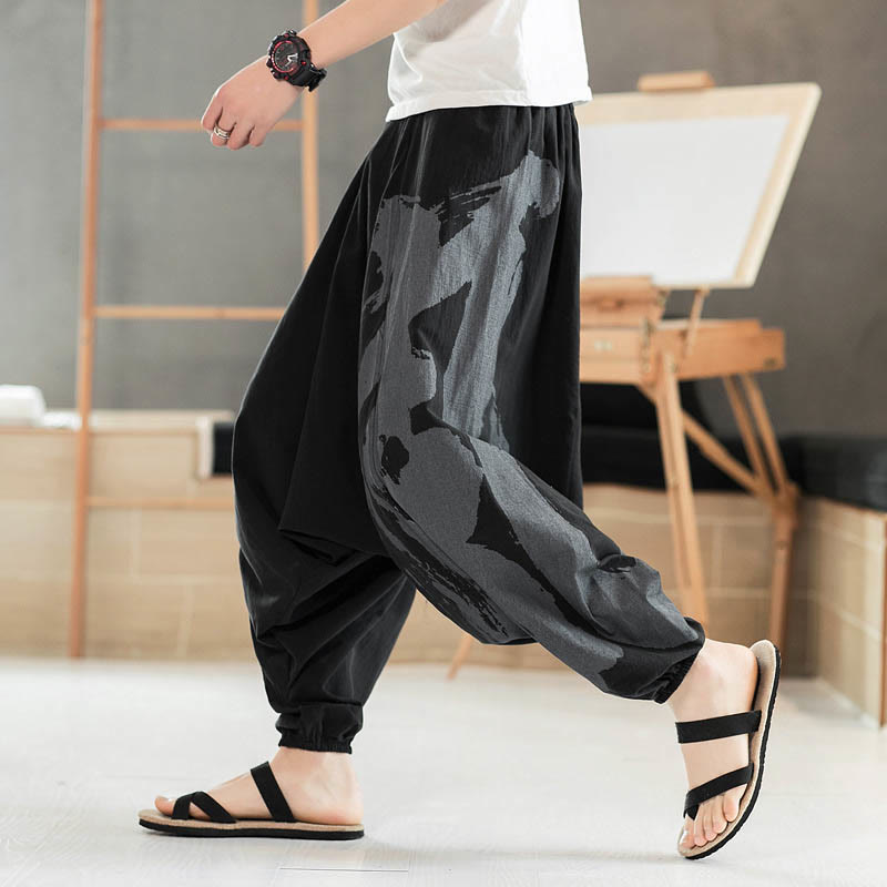 Pantaloni harem da uomo in cotone con tasche, motivo semplice estivo con calligrafia Buddha Stones - Nero - US/UK/AU46, EU56 (5XL) - image 1