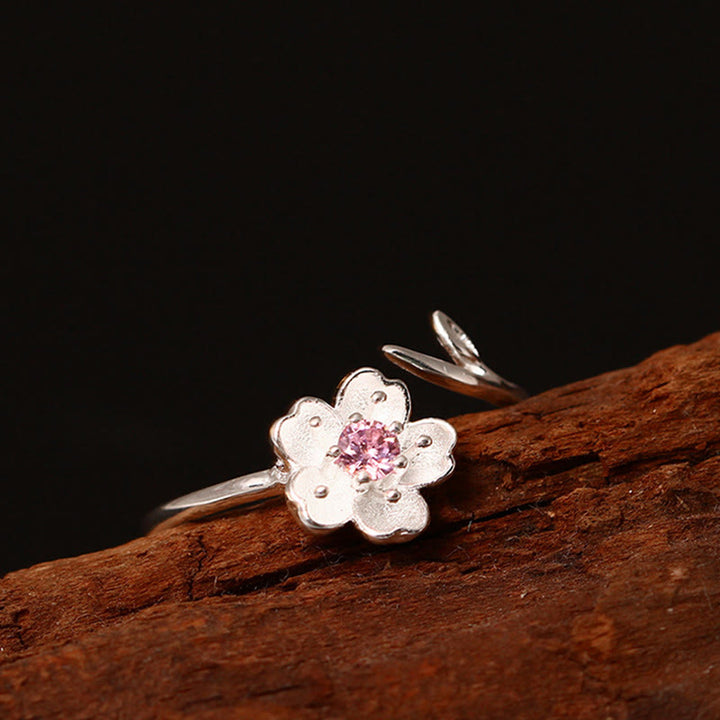Anello regolabile Buddha Stones in argento sterling 925 con fiore di ciliegio Sakura e benedizione