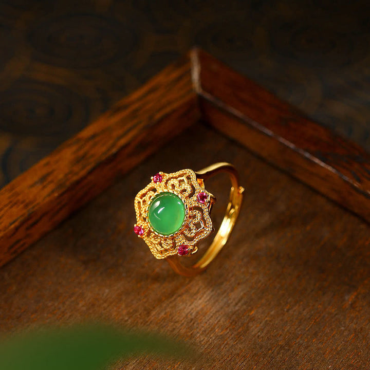 Anello regolabile Buddha Stones Calcedonio verde con motivo cavo