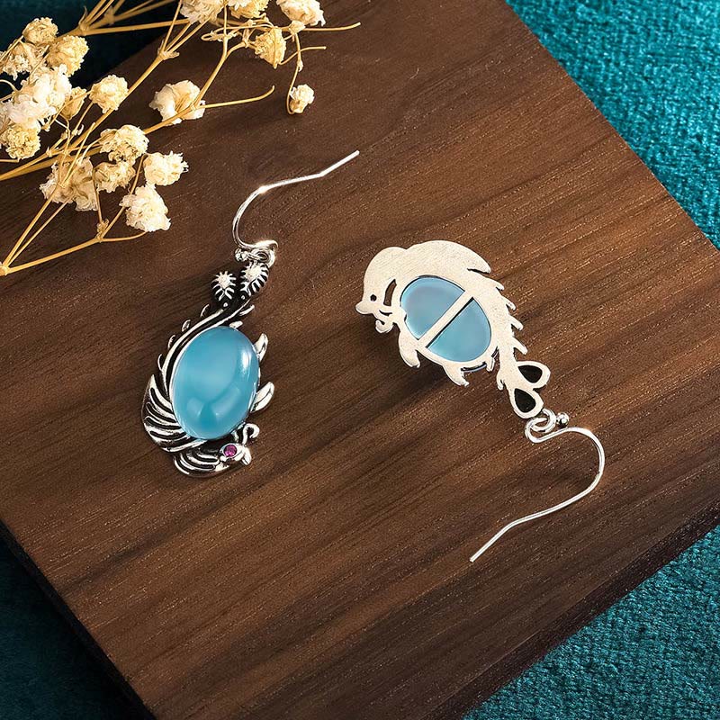 Orecchini Buddha Stones 925 Sterling Silver Post Calcedonio Blu Koi Fish Balance Vitality