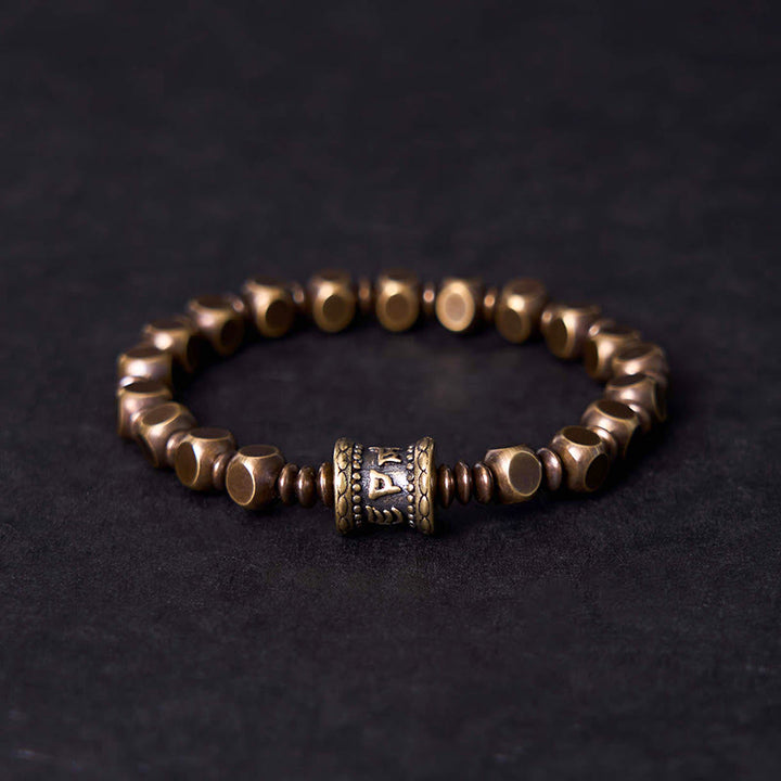 Buddha Stones Tibetano Om Mani Padme Hum Amuleto in ottone intagliato in rame Focus Bracciale