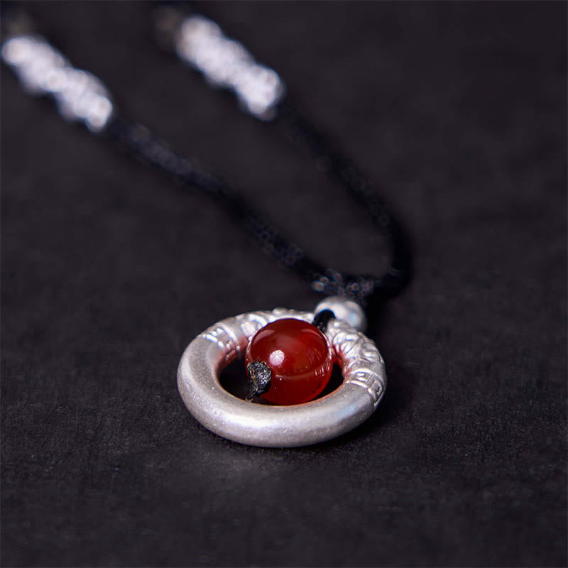 Collana con ciondolo a forma di fibbia della pace in agata rossa in argento sterling 999 con Buddha Stones e benedizione