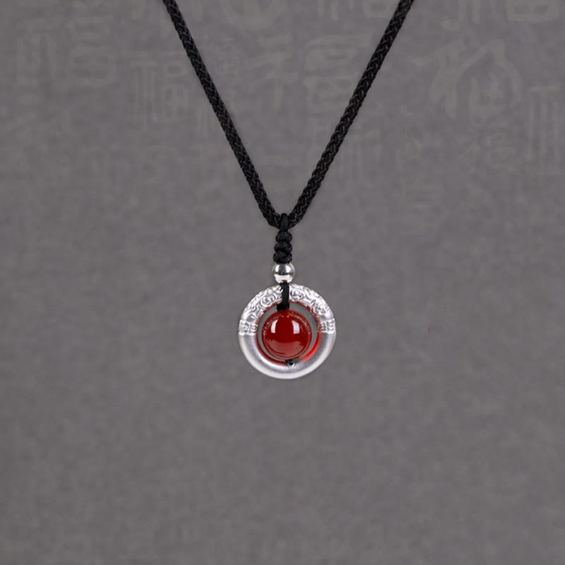 Collana con ciondolo a forma di fibbia della pace in agata rossa in argento sterling 999 con Buddha Stones e benedizione