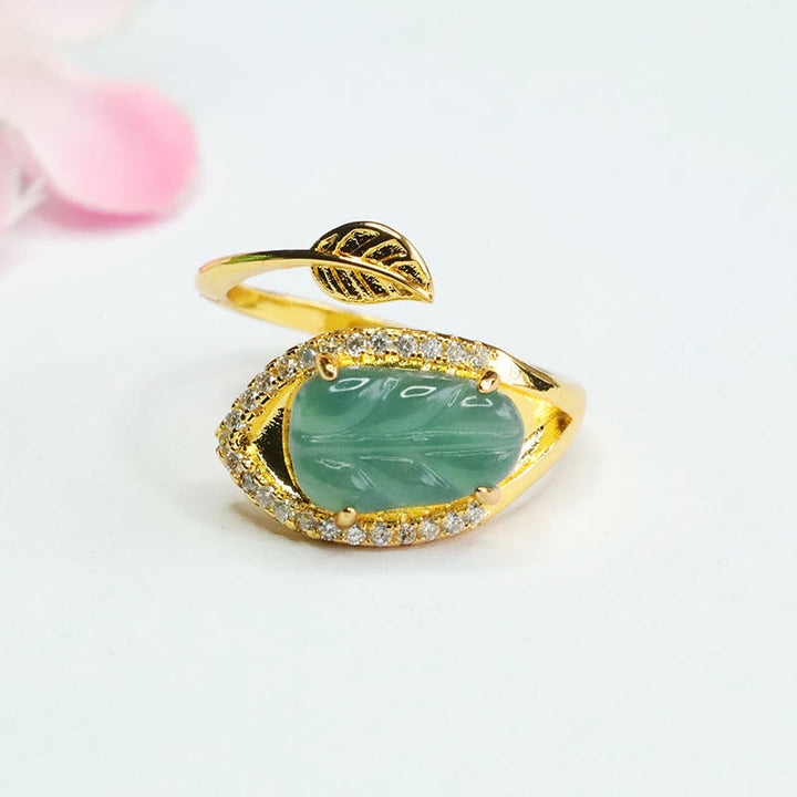 Anello regolabile Buddha Stones placcato oro foglia di giada naturale prosperità