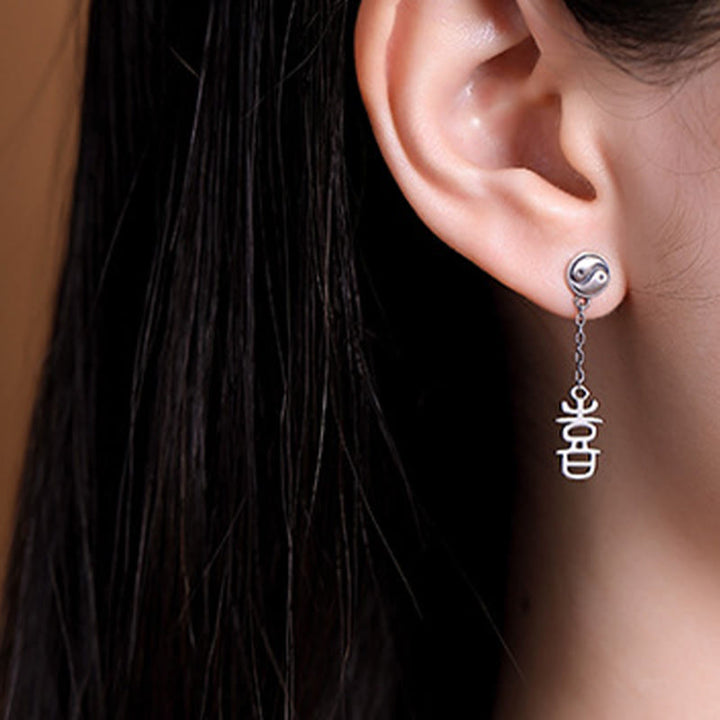 Orecchini di protezione Buddha Stones 925 Sterling Silver carattere cinese 'Ping An' 'Xi Le'