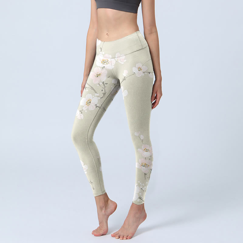 Leggings da palestra con stampa di fiori di prugna beige Buddha Stones , pantaloni da yoga da donna - Beige - US18, UK/AU22, EU50 (4XL) - image 1