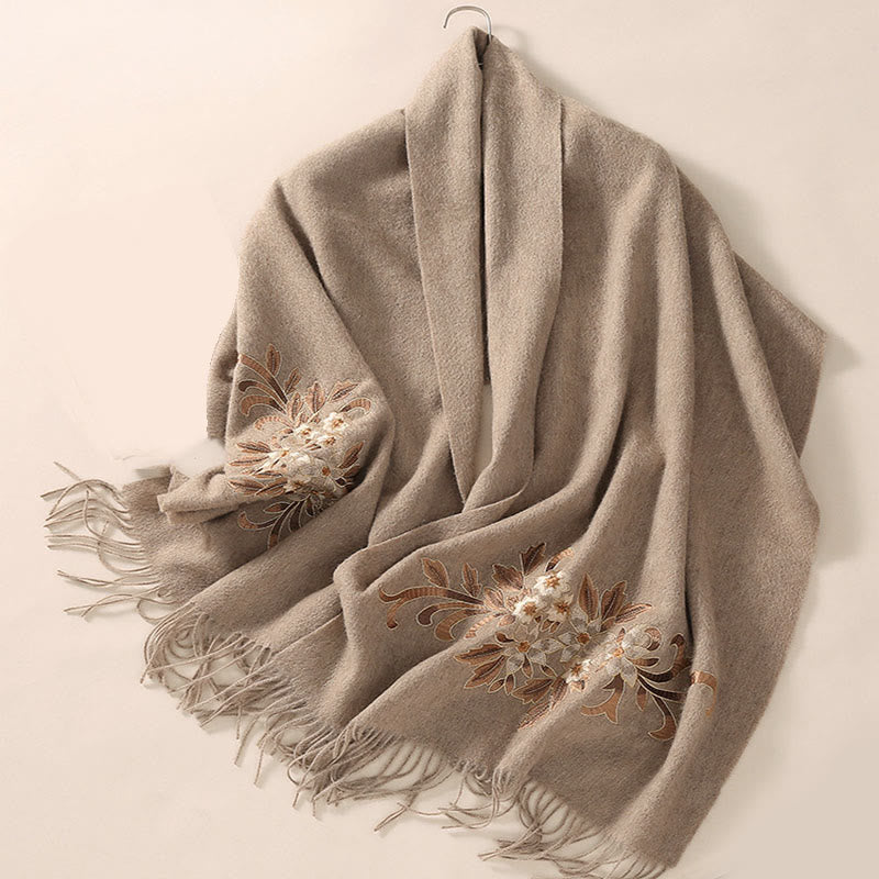 Scialle di lana con Buddha Stones , ricamo di begonia, nappa, sciarpa da viaggio invernale e calda