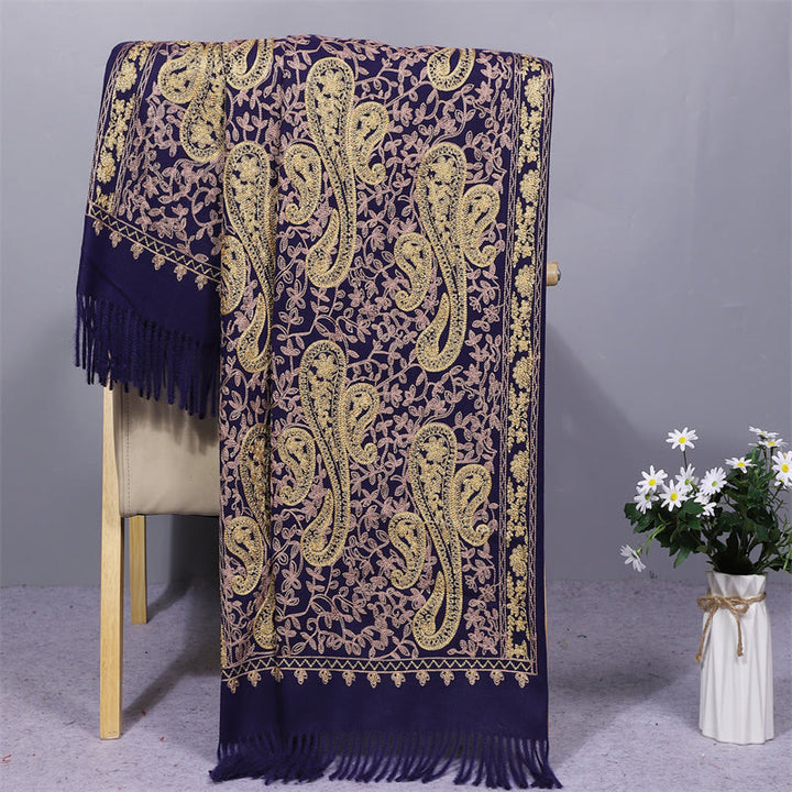 Sciarpa in tessuto di rayon con Buddha Stones , ricamo di fiori di anacardi dorati e nappa, ideale per l'inverno, perfetta per i viaggi. - Blu notte - 200*70cm - image 4
