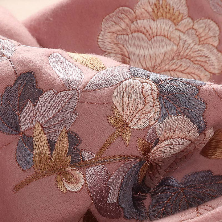 Scialle di lana con Buddha Stones, fiori bianchi e rosa, foglie dorate, ricamo con nappa, sciarpa da viaggio invernale e accogliente