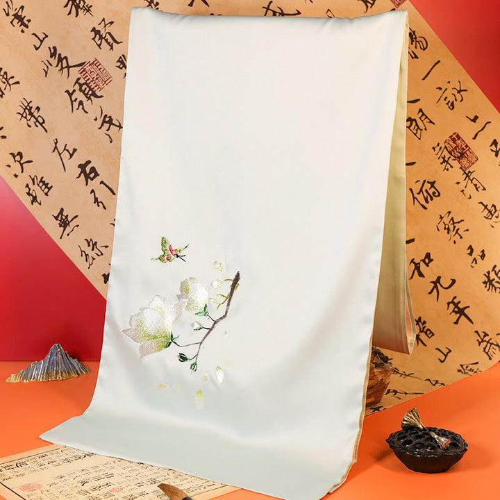 Scialle in poliestere con Buddha Stones, farfalla Yulan, bambù, gazza, ricamo Suzhou, sciarpa da viaggio invernale e accogliente - Farfalla Yulan verde lino 183*32cm - image 0