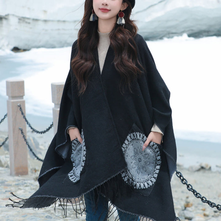 Buddha Stones con nappe, scialle avvolgente con tasche, motivo geometrico rotondo mandala tibetano, autunno inverno - image 9