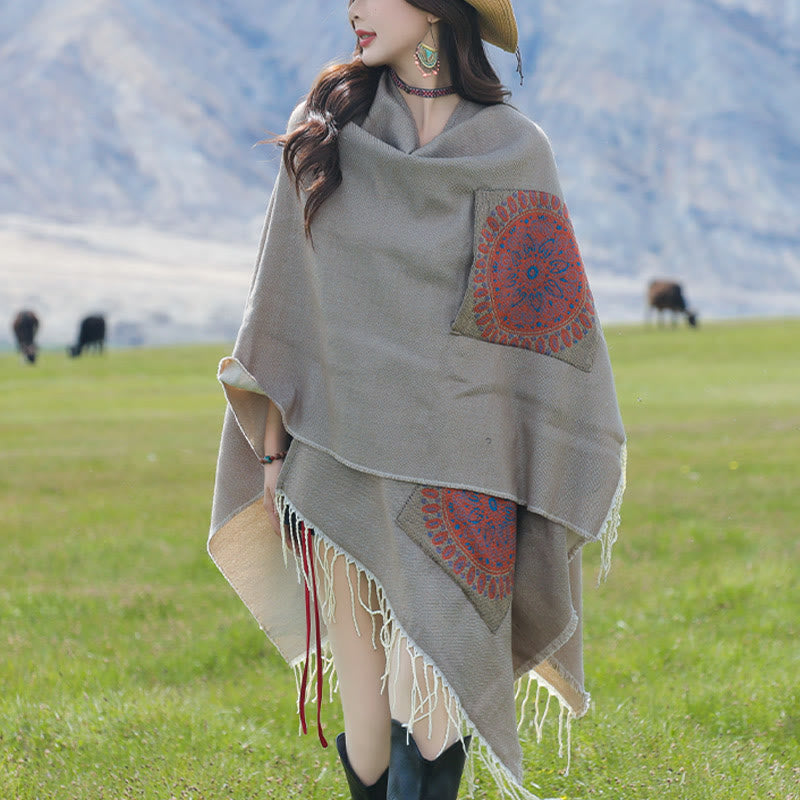 Buddha Stones con nappe, scialle avvolgente con tasche, motivo geometrico rotondo mandala tibetano, autunno inverno