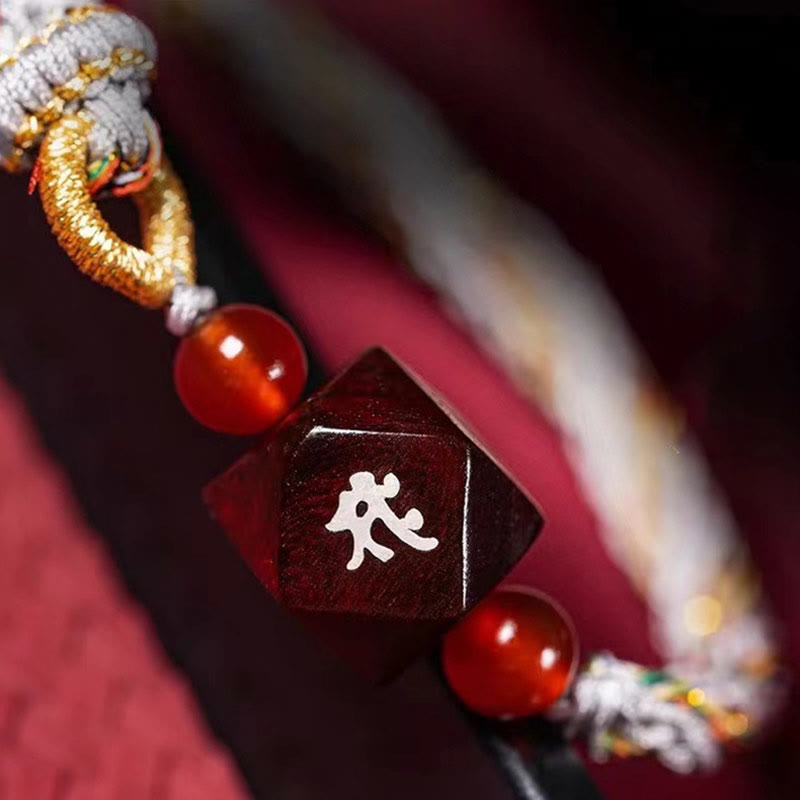 Buddha Stones Zodiaco cinese Buddha natale Piccola foglia Sandalo rosso Corda rossa Braccialetto di protezione