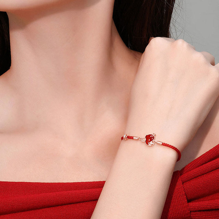 Braccialetto di protezione con corda rossa dell'anno del serpente in argento sterling 925 con Buddha Stones e giada di Hetian e agata rossa