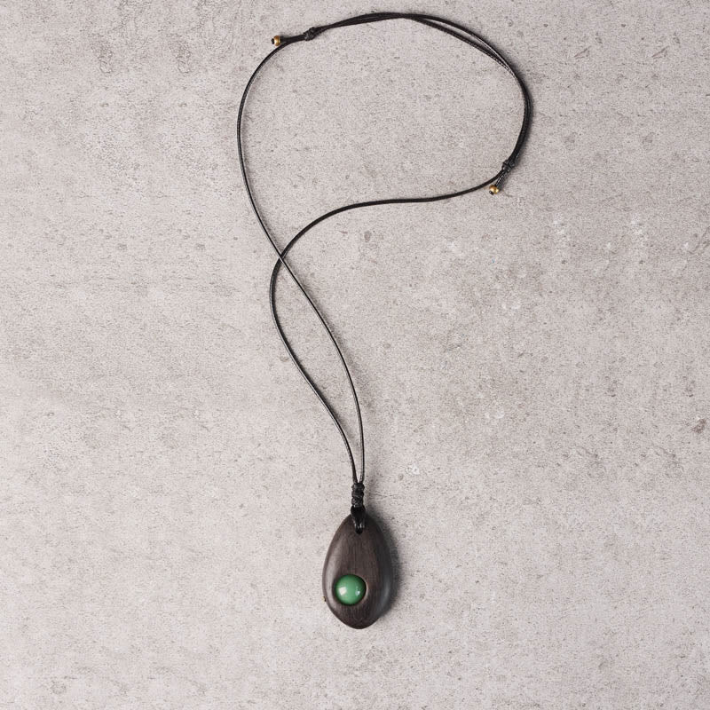 Collana pendente Buddha Stones, legno di ebano, avventurina verde, pace e calma
