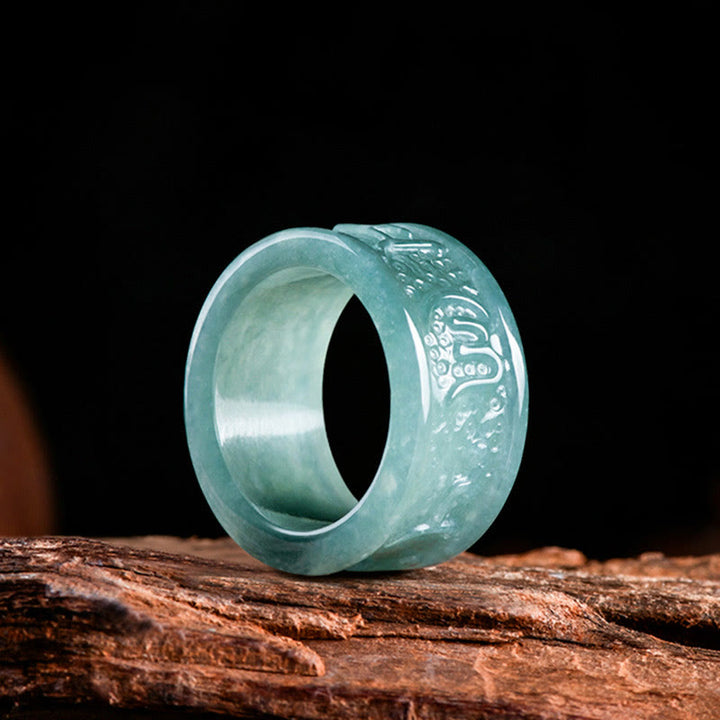 Anello di prosperità intagliato con Buddha Stones in giada naturale Om Mani Padme Hum