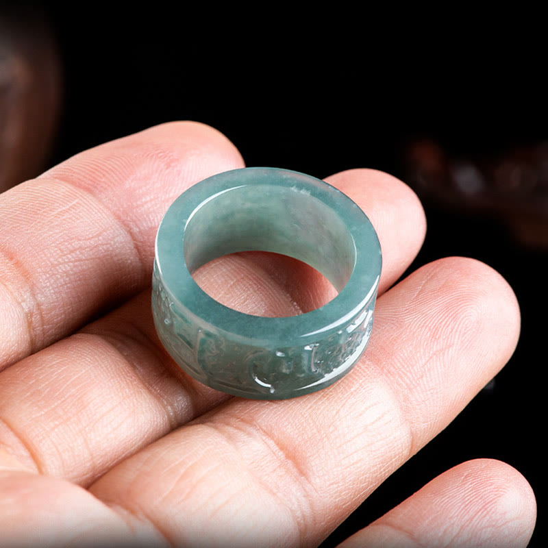 Anello di prosperità intagliato con Buddha Stones in giada naturale Om Mani Padme Hum