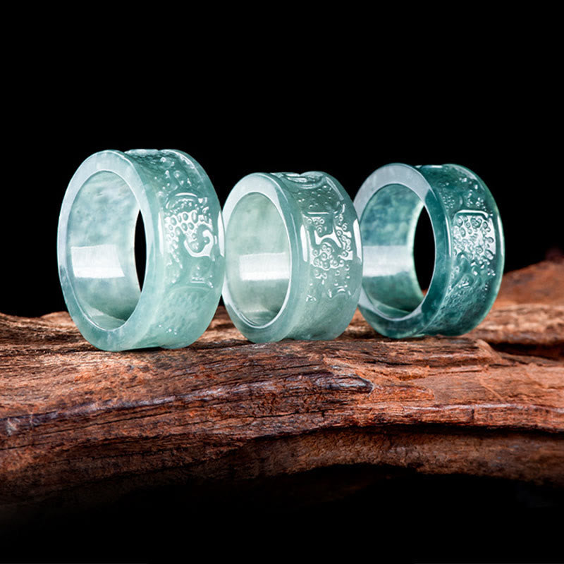 Anello di prosperità intagliato con Buddha Stones in giada naturale Om Mani Padme Hum