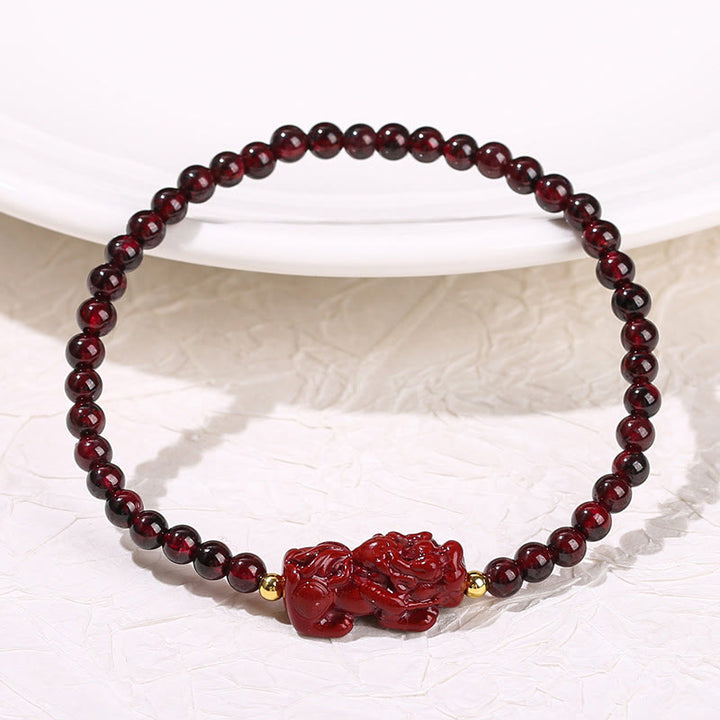 Braccialetto di protezione con perline quadrate in quarzo fragola, granato, cinabro , Buddha Stones