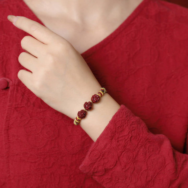 Braccialetto di benedizione intrecciato con cinabro rosso fatto a mano con Buddha Stones e zodiaco cinese