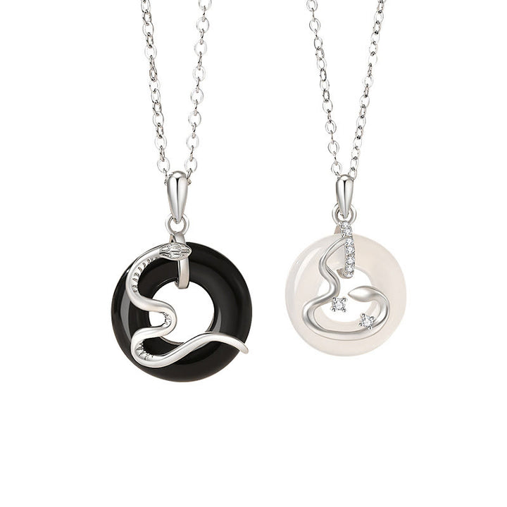 Buddha Stones 925 Sterling Silver Onice Nero Calcedonio Fibbia della Pace Anno del Serpente Collana Pendente Fortuna