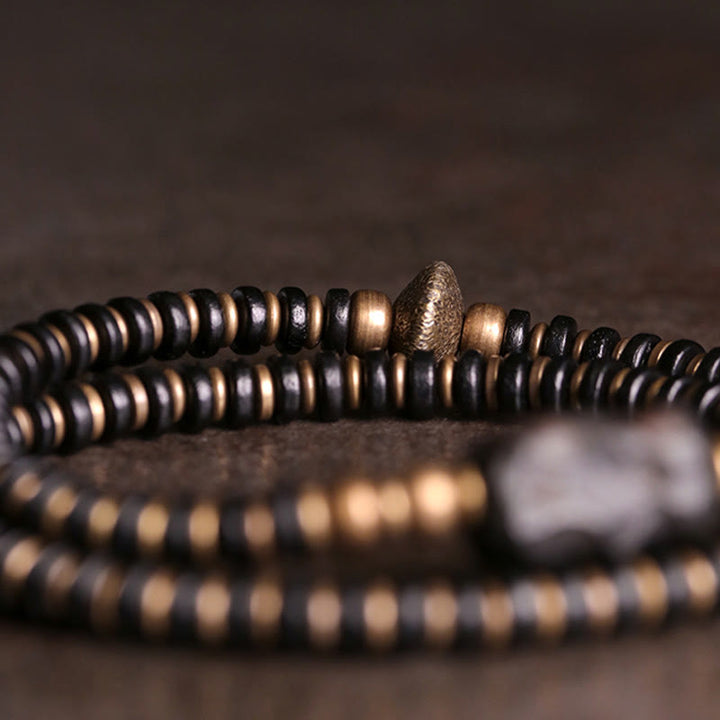 Braccialetto doppio giro calmante in ottone e rame con Buddha Stones, legno di ebano e sandalo verde
