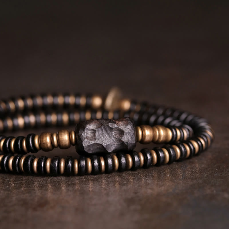 Braccialetto doppio giro calmante in ottone e rame con Buddha Stones, legno di ebano e sandalo verde