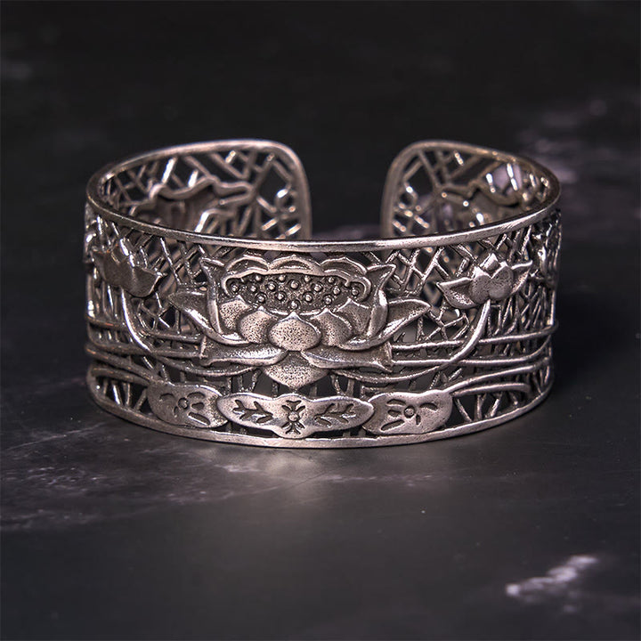 Braccialetto di guarigione dell'illuminazione in rame placcato argento con pietre Buddha Stones e loto cavo