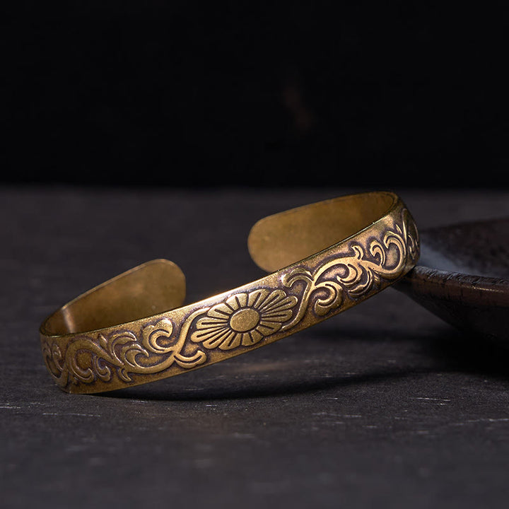 Buddha Stones Daisy Flower Vine Rame Ottone Fortuna Cura di sé Bracciale rigido