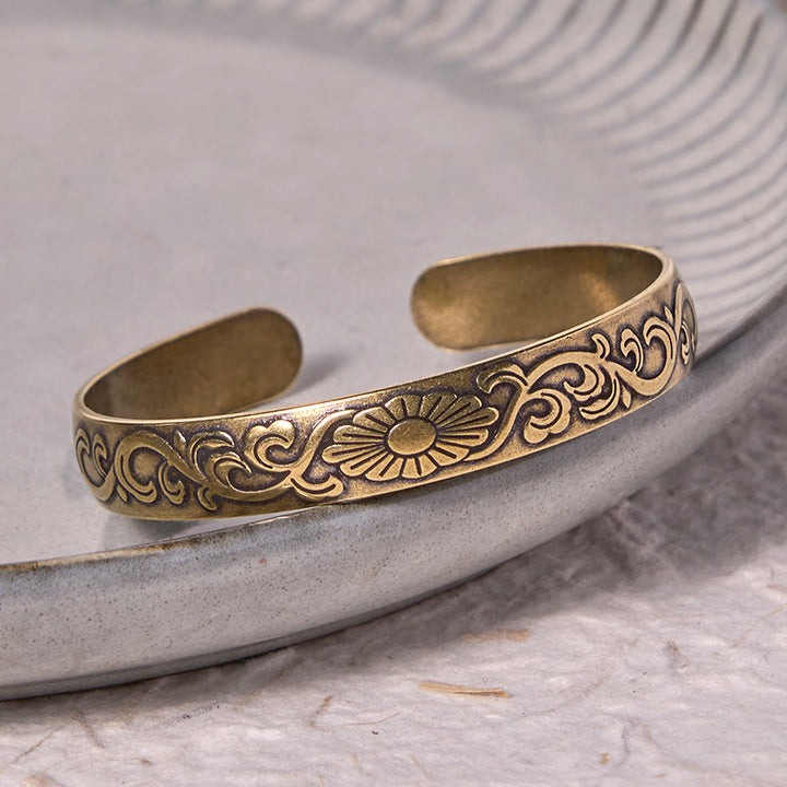 Buddha Stones Daisy Flower Vine Rame Ottone Fortuna Cura di sé Bracciale rigido