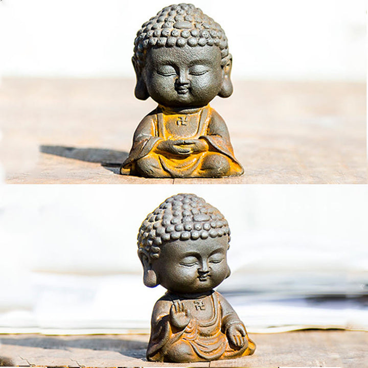 Buddha Stones Piccolo Buddha in Meditazione Statua in Resina Ruggine Polvere di Ferro Decorazione per la Casa - image 4