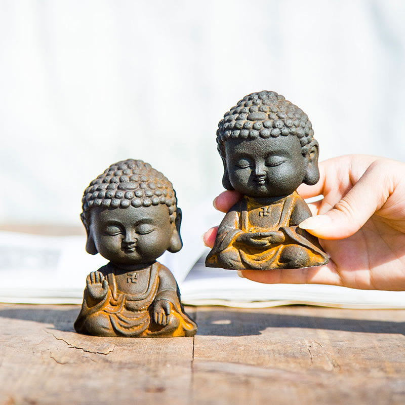 Buddha Stones Piccolo Buddha in Meditazione Statua in Resina Ruggine Polvere di Ferro Decorazione per la Casa
