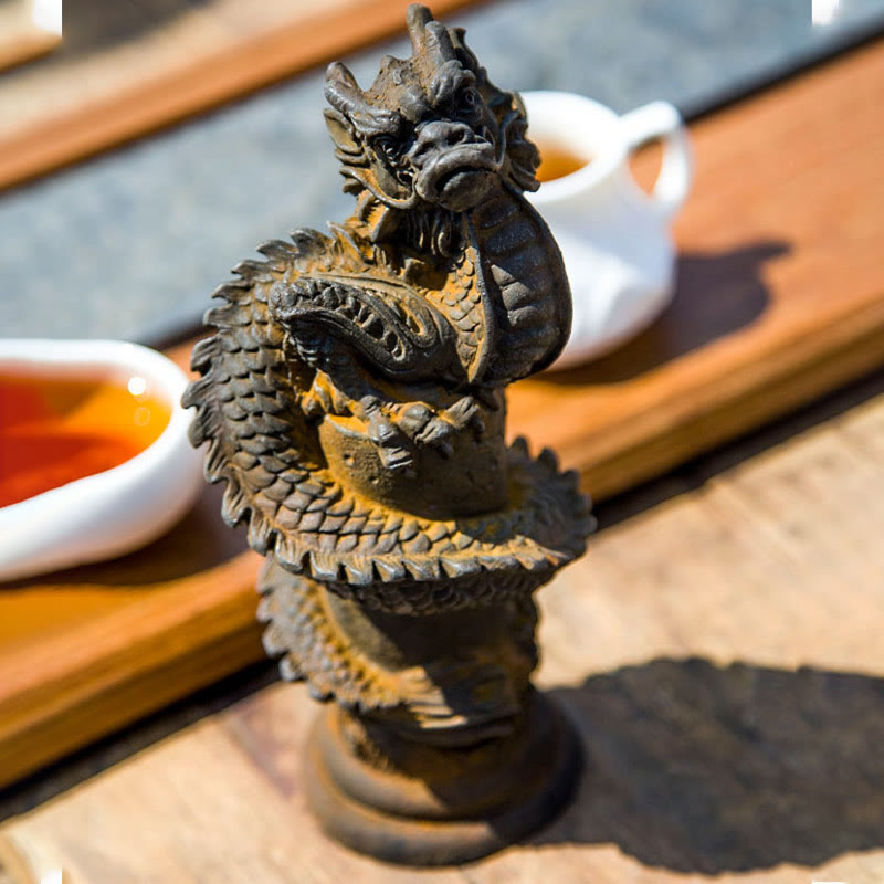 Buddha Stones fatto a mano drago volante intorno al pilastro polvere di ferro ruggine statua in resina decorazione per la casa