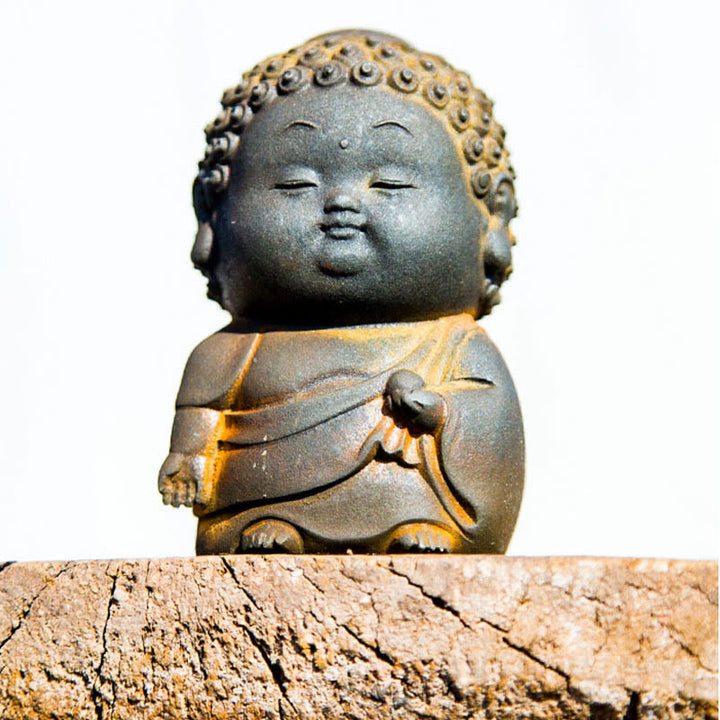 Buddha Stones Piccolo In Piedi Sdraiato Seduto Carino Buddha Polvere di Ferro Ruggine Statua in Resina Decorazione per la Casa