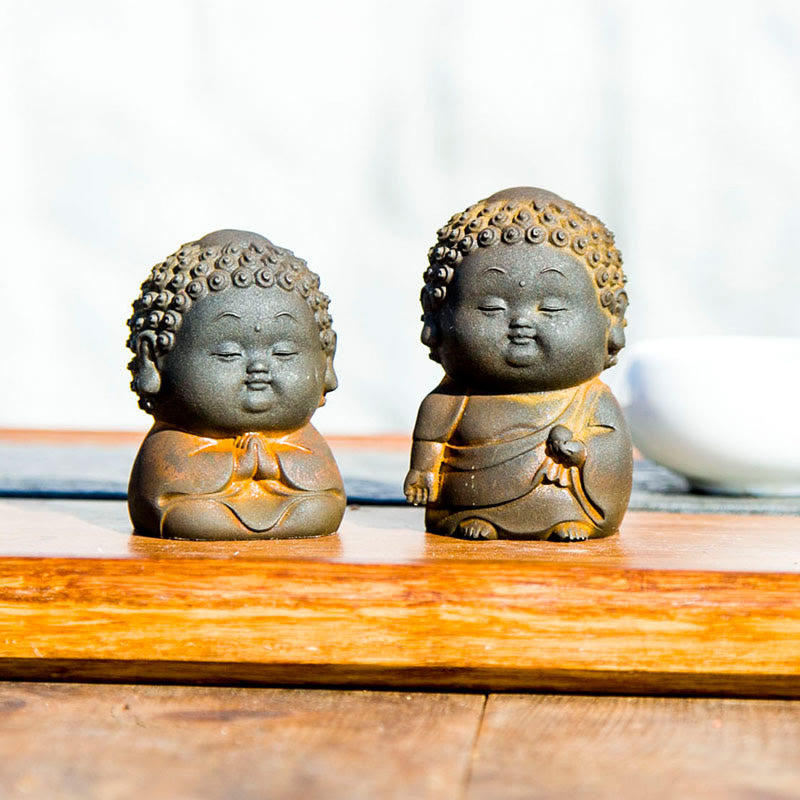 Buddha Stones Piccolo In Piedi Sdraiato Seduto Carino Buddha Polvere di Ferro Ruggine Statua in Resina Decorazione per la Casa