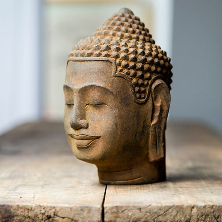 Buddha Stones Occhi Chiusi Contemplazione Meditazione Testa del Buddha Polvere di Ferro Ruggine Statua in Resina Decorazione per la Casa