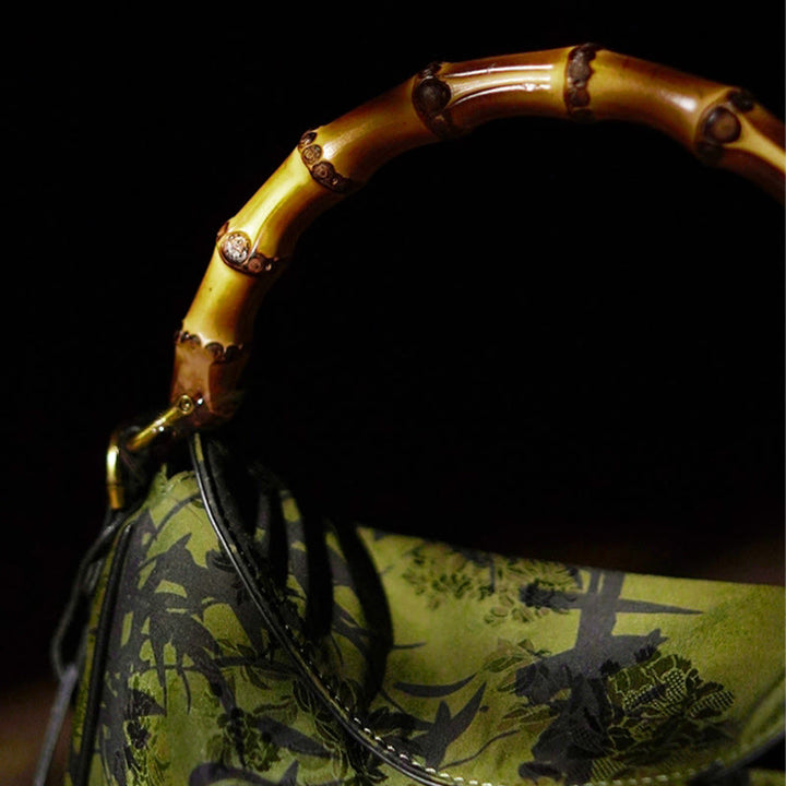 Borsa a tracolla in seta Xiangyunsha con manico in bambù lussureggiante Buddha Stones