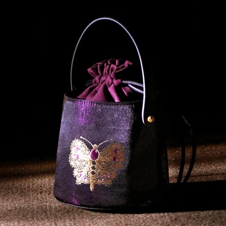 Borsa a tracolla in broccato con scritta "Butterfly Song" di Buddha Stones
