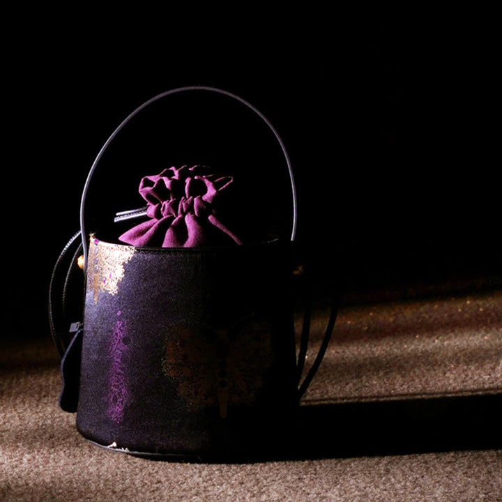 Borsa a tracolla in broccato con scritta "Butterfly Song" di Buddha Stones