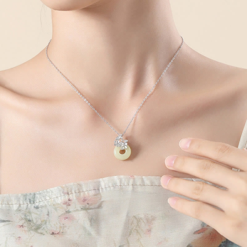 Collana con ciondolo a forma di fiore di pesco, fibbia della pace in argento sterling 999, Buddha Stones, giada di Hetian