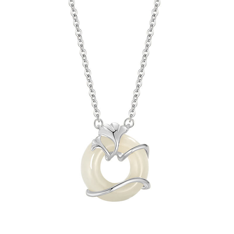 Collana con ciondolo a forma di foglia di ginkgo con fibbia della pace in argento sterling 925 Buddha Stones in giada Hetian