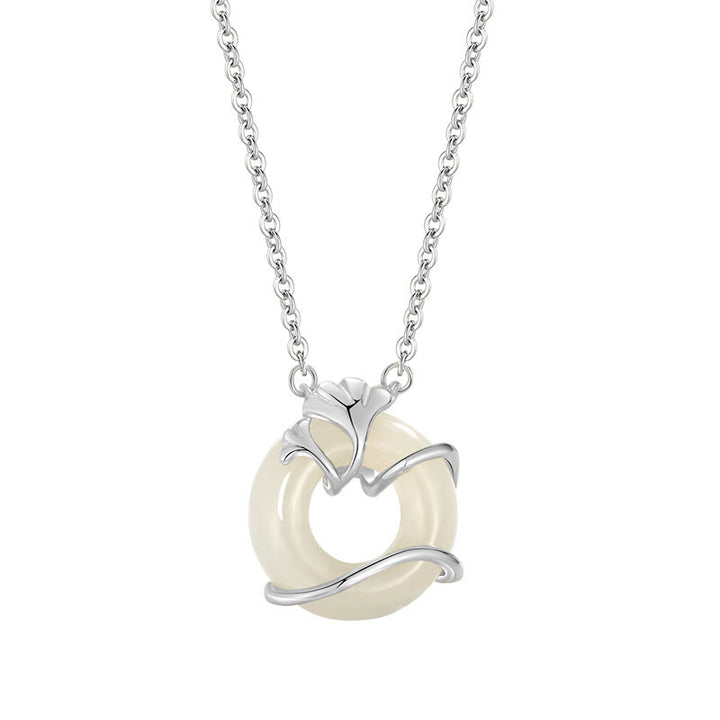Collana con ciondolo a forma di foglia di ginkgo con fibbia della pace in argento sterling 925 Buddha Stones in giada Hetian