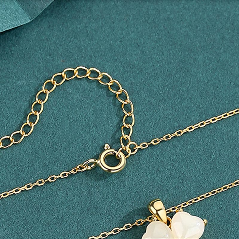 Collana con ciondolo a forma di quadrifoglio in argento sterling 925 con Buddha Stones Hetian